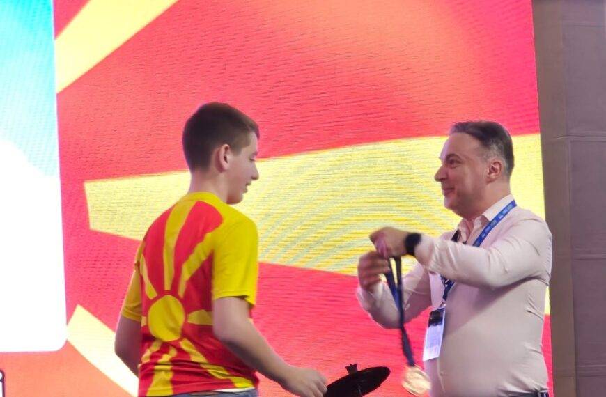 Македонските млади информатичари ја заокружија успешната година за Македонија со бронзен медал и олимписка пофалба на олимпијадата во Сараево